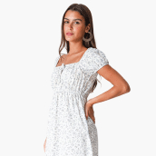 Vestidos e Macacões